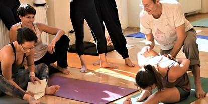 Yogakurs - Weitere Angebote: Yogalehrer Ausbildungen - Wien - Yogazentrum Pureyoga Wien - Yoga Vienna