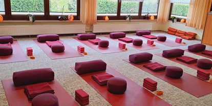 Yogakurs - vorhandenes Yogazubehör: Sitz- / Meditationskissen - Sohanas Yogawelt