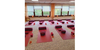 Yogakurs - Kurse für bestimmte Zielgruppen: Yoga für Rollstuhlfahrer (mobilitätseingeschränkte Menschen) - Deutschland - Sohanas Yogawelt