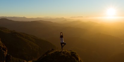 Yogakurs - spezielle Yogaangebote: Yogatherapie - Allgäu / Bayerisch Schwaben - Hatha Yoga-Kurs in Mering (ZPP zertifiziert)
