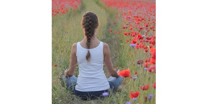 Yogakurs - vorhandenes Yogazubehör: Meditationshocker - Ruhrgebiet - Mein Yoga, ruhig und kraftvoll - Yoga Gelderland