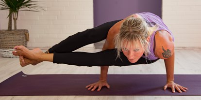 Yogakurs - geeignet für: Dickere Menschen - Köln Lindenthal - CO Yoga