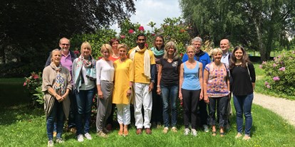 Yogakurs - Yogastil: Anderes - Eifel - Yoga Wochenende in Himmerod mit Mani Raman 2016 - Karuna Yoga