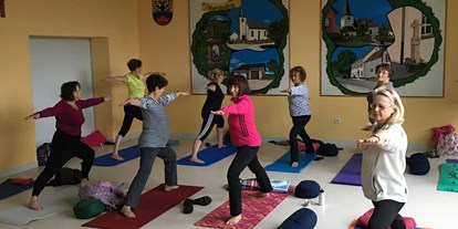 Yogakurs - Kurse für bestimmte Zielgruppen: Kurse nur für Frauen - Holsthum - Yogakurs in Niederstedem - Karuna Yoga