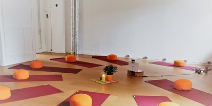 Yogakurs - Erreichbarkeit: gut mit der Bahn - Hessen - Hatha-Yoga Präventionskurse