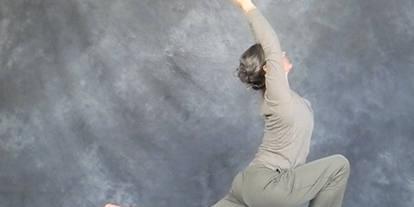 Yogakurs - Art der Yogakurse: Geschlossene Kurse (kein späterer Einstieg möglich) - Ettlingen - Hatha Yoga Präsenz & Live-Stream-Online Kurs