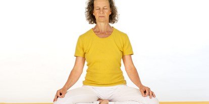 Yogakurs - Mitglied im Yoga-Verband: BYV (Der Berufsverband der Yoga Vidya Lehrer/innen) - Brandenburg Süd - Meditaton - dein Weg nach innen - Yoga für den Rücken, Yoga und Meditation