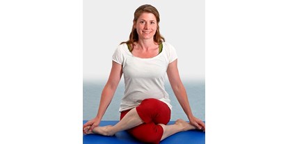 Yogakurs - Ausstattung: kostenloses WLAN - Ahrensburg - by Roland Nethe - Yoga Saviera - Mami Yoga (Yoga für Mamis mit Baby)
