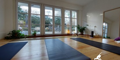 Yogakurs - vorhandenes Yogazubehör: Yogablöcke - Bremen-Stadt - Gabriele Pradel - YOGA - COACHING