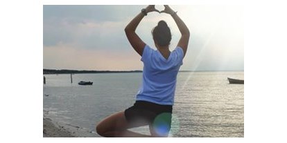 Yogakurs - geeignet für: Frauen - Yoga & Segeln - Speziell für Frauen mit Krebserfahrung - August 2024