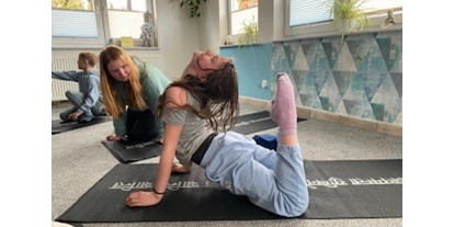 Yogakurs - Ambiente: Kleine Räumlichkeiten - Deutschland - Kinderyoga - Beate Haripriya Göke