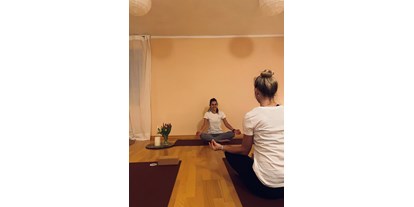 Yogakurs - vorhandenes Yogazubehör: Yogagurte - München Pasing-Obermenzing - Hatha-/ Ashtanga-Flow