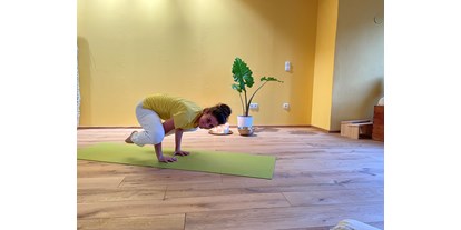 Yogakurs - vorhandenes Yogazubehör: Meditationshocker - Zell am Harmersbach - Myriam (Yogalehrerin) - Hatha YIN Yogakurs (8x90 Min.)