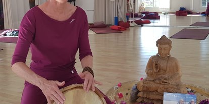 Yogakurs - spezielle Yogaangebote: Yogatherapie - Niedersachsen - Yoga in Leer