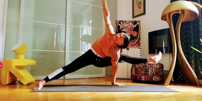 Yogakurs - Erfahrung im Unterrichten: > 5000 Yoga-Kurse - Österreich - Oskar Hodosi Yogameister