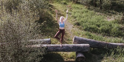 Yogakurs - vorhandenes Yogazubehör: Decken - Österreich - Flow mit Julia - Flow mit Julia - Vinyasa Flow Yoga