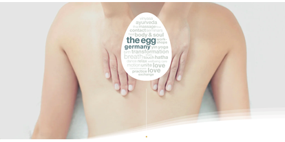 Yogakurs - vorhandenes Yogazubehör: Meditationshocker - Bayern - THE EGG Germany Logo - English Speaking Yoga Classes 