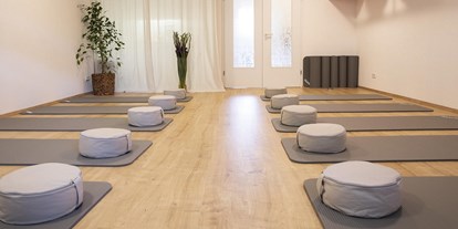 Yogakurs - Art der Yogakurse: Offene Kurse (Einstieg jederzeit möglich) - Köln Lindenthal - Hatha Yoga mit Claudia