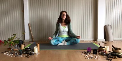 Yogakurs - spezielle Yogaangebote: Einzelstunden / Personal Yoga - Niederrhein - Yogastunde auf Sylt - Hatha Yogakurse in Düsseldorf/Pempelfort (auch als Präventionskurs buchbar)
