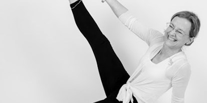 Yogakurs - Yogastil: Acro Yoga - Deutschland - Sabine Nahler 
Yogalehrerin
Heilpraktikerin für Psychotherapie (HPG)
Acroyoga Landshutyoga - yoga landshut