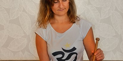 Yogakurs - Kurse für bestimmte Zielgruppen: Feminine-Yoga - Mecklenburg-Vorpommern - Yoga & Klang - Nada Yoga