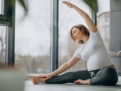 Yoga course - vorhandenes Yogazubehör: Yogamatten - Schwangeren-Yoga - Hatha Yoga für Frauen