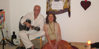 Yogakurs - Kurssprache: Englisch - Hessen - Mantrasingen mit Vincenzo - Darshan Kaur Bergmann