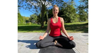 Yogakurs - Erfahrung im Unterrichten: > 100 Yoga-Kurse - Lübeck - Yogakurse Lübeck mit der Outdoor-Yoga-Terrasse