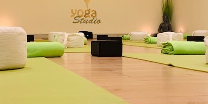 Yogakurs - Ausstattung: Umkleide - Köln Kalk - Yogakasha Tammy Assanoff