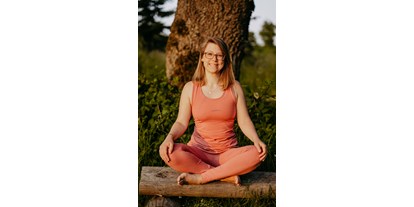 Yogakurs - Yogastil: Yin Yoga - Hessen - Carolin Seelgen YONACA Yoga | feel united
