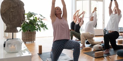 Yogakurs - Erfahrung im Unterrichten: > 1000 Yoga-Kurse - be yogi Ayurveda- und Yoga-Shala-la