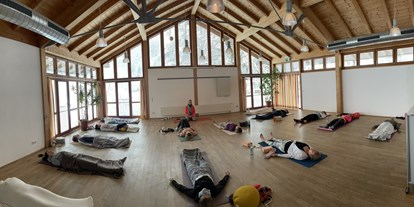 Yogakurs - vorhandenes Yogazubehör: Sitz- / Meditationskissen - Deutschland - Yoga & TCM Retreat im Labenbachhof bei Ruhpolding