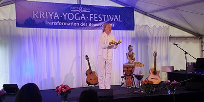 Yogakurs - Yoga Elemente: Yoga Philosophie - Kriya Yoga Festival 2024 - Transformation des Bewusstseins