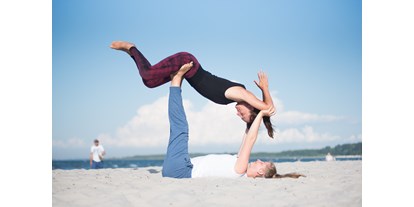 Yogakurs - Erreichbarkeit: gut mit dem Auto - Hamburg-Umland - Pauline Willrodt / Vinyasa Yoga, Acroyoga, Family Acroyoga, Thaiyogamassage