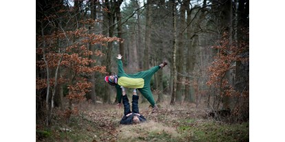 Yogakurs - geeignet für: Dickere Menschen - Lüneburger Heide - Pauline Willrodt / Vinyasa Yoga, Acroyoga, Family Acroyoga, Thaiyogamassage
