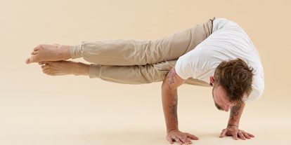 Yogakurs - Österreich - Upanishad Ayurveda und diplomierter Yogalehrer