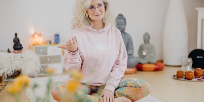 Yogakurs - Ambiente: Modern - Lüneburger Heide - Diana Kipper 
Hatha
Yinyoga
Hormon
Kinder
Yogaleherin  - Diana Kipper Yogaundmehr 