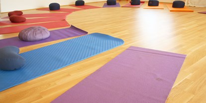 Yogakurs - vorhandenes Yogazubehör: Decken - Österreich - Yogaraum Laßnitzhöhe