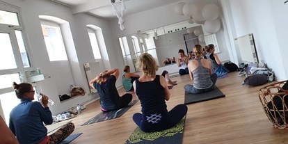 Yogakurs - Ausstattung: Yogashop - Hamburg-Umland - Yoga Yourself  Melanie Fröhlich