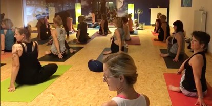 Yogakurs - Yogastil: Aerial Yoga - Nordrhein-Westfalen - Angelika Mertens