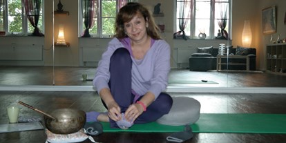 Yogakurs - Erreichbarkeit: sehr gute Anbindung - Bischofsheim - Andrea Schreiber = ASana Yoga Mainz