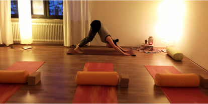 Yogakurs - Yogastil: Iyengar Yoga - Bayern - BHATI*NÂ yoga*klang*entspannung - Entdecke dein inneres Leuchten!