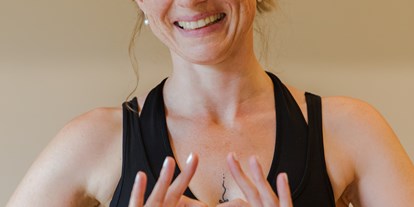 Yogakurs - Yogastil: Power-Yoga - Emsland, Mittelweser ... - I love my Job !!!
I live my Job ... My Live My Job ...
;o) - Stefanie Stölting