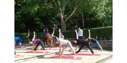 Yogakurs - Kurssprache: Französisch - Berlin-Stadt Mitte - Yoga auf den Park Humboldthain- Wedding - Mitte Berlin - Yalp -Yoga and Ayurveda- Berlin Home Studio