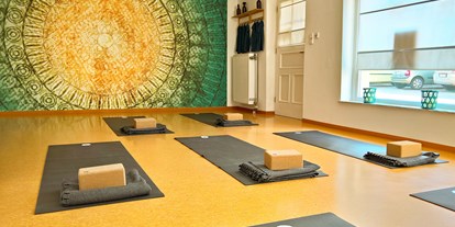 Yogakurs - Yogastil: Meditation - Rotenburg an der Fulda - Yoga Studio: YourLife.Yoga, Yoga mit Annouck in Rotenburg an der Fulda - Annouck Schaub