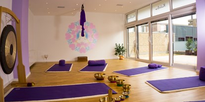 Yogakurs - Kurse mit Förderung durch Krankenkassen - Ruhrgebiet - Akademie LichtYoga - Kursraum - Manuela Weber