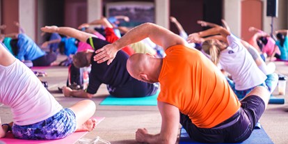 Yogakurs - Art der Yogakurse: Geschlossene Kurse (kein späterer Einstieg möglich) - Region Schwaben - Yoga Saha