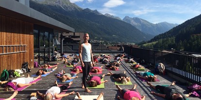 Yogakurs - Yogastil: Power-Yoga - Berlin-Stadt - Joachim Koch beim Mountain Yoga Festival St. Anton - YANG YANG