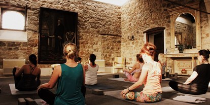 Yogakurs - Kurse für bestimmte Zielgruppen: Kurse für Senioren - Ostbayern - Yogadani