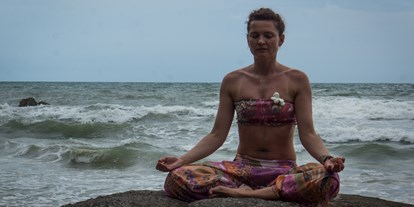 Yogakurs - Kurse mit Förderung durch Krankenkassen - Hamburg - Jasmin Wolff